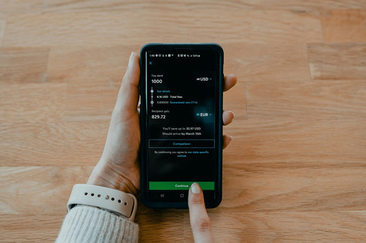 Menggunakan VPN untuk Transaksi Keuangan Demi Keamanan Maksimal